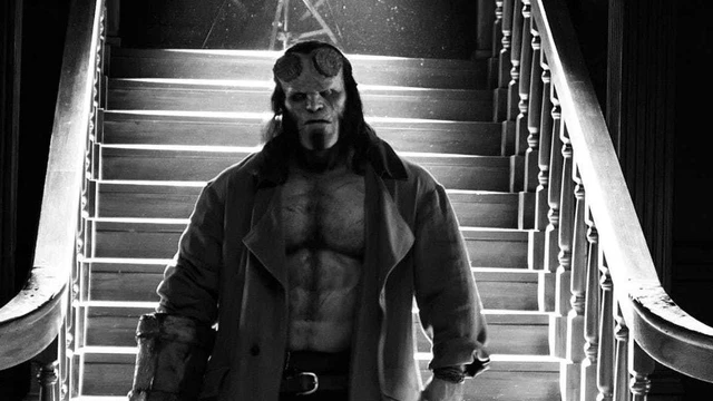 David Harbour veste panni di Hellboy!