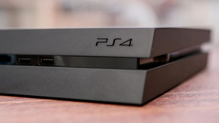 La Playstation 4 si aggiorna