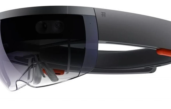 Gli Hololens arrivano anche in Italia