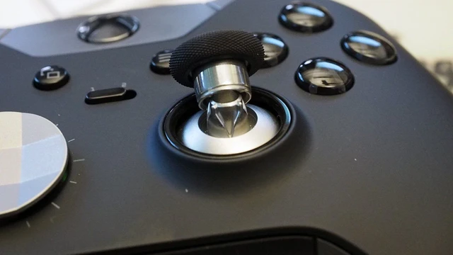 Le scorte di Xbox One Elite Controller scarseggiano
