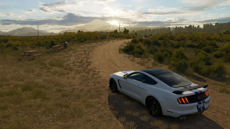 E3 2018 Forza Horizon 4 ci mostra nuovi livelli di guida e cafonaggine