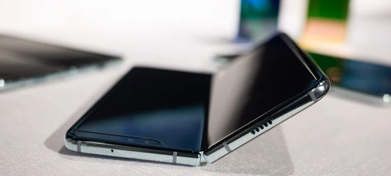 I problemi del Galaxy Fold Tutta colpa della polvere