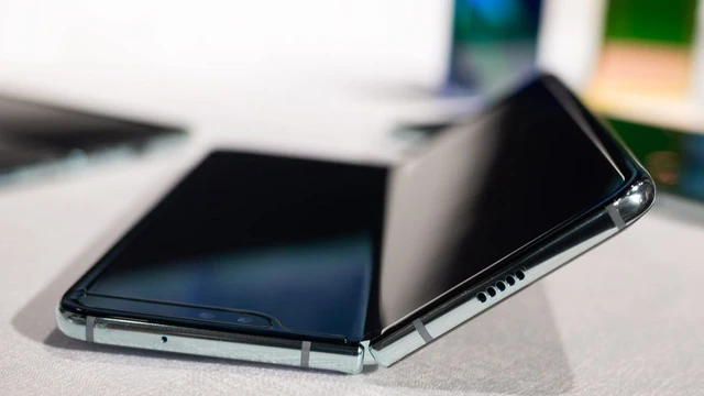 I problemi del Galaxy Fold? Tutta colpa della polvere