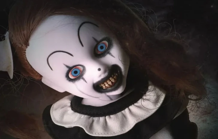 Terrifier  Bambola da collezione anche per la Little Pale Girl