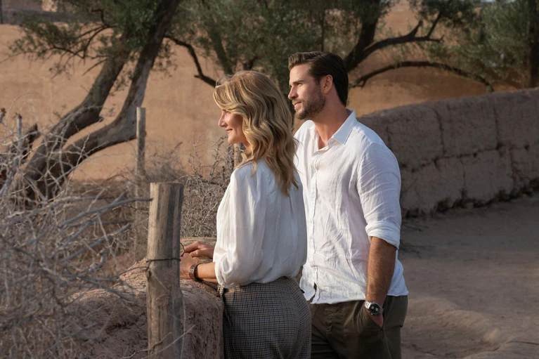 Lonely Planet: il film sentimentale di Netflix con Laura Dern e Chris Hemsworth