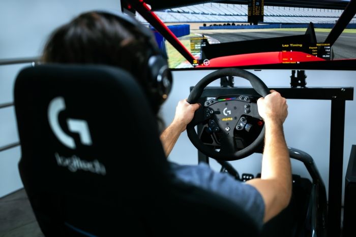 Logitech G - Nuovi prodotti Sim Racing e l'accordo con MOMO