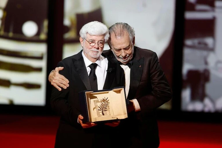Francis Ford Coppola consegna la Palma doro onoraria a George Lucas