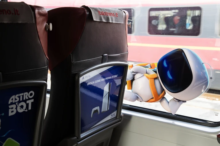 Sony e Italo Astro Bot in Viaggio ad Alta Velocità