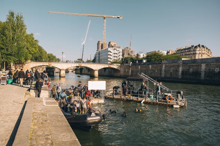 Fra ambientalismo e assurdità, Under Paris si prende troppo sul serio