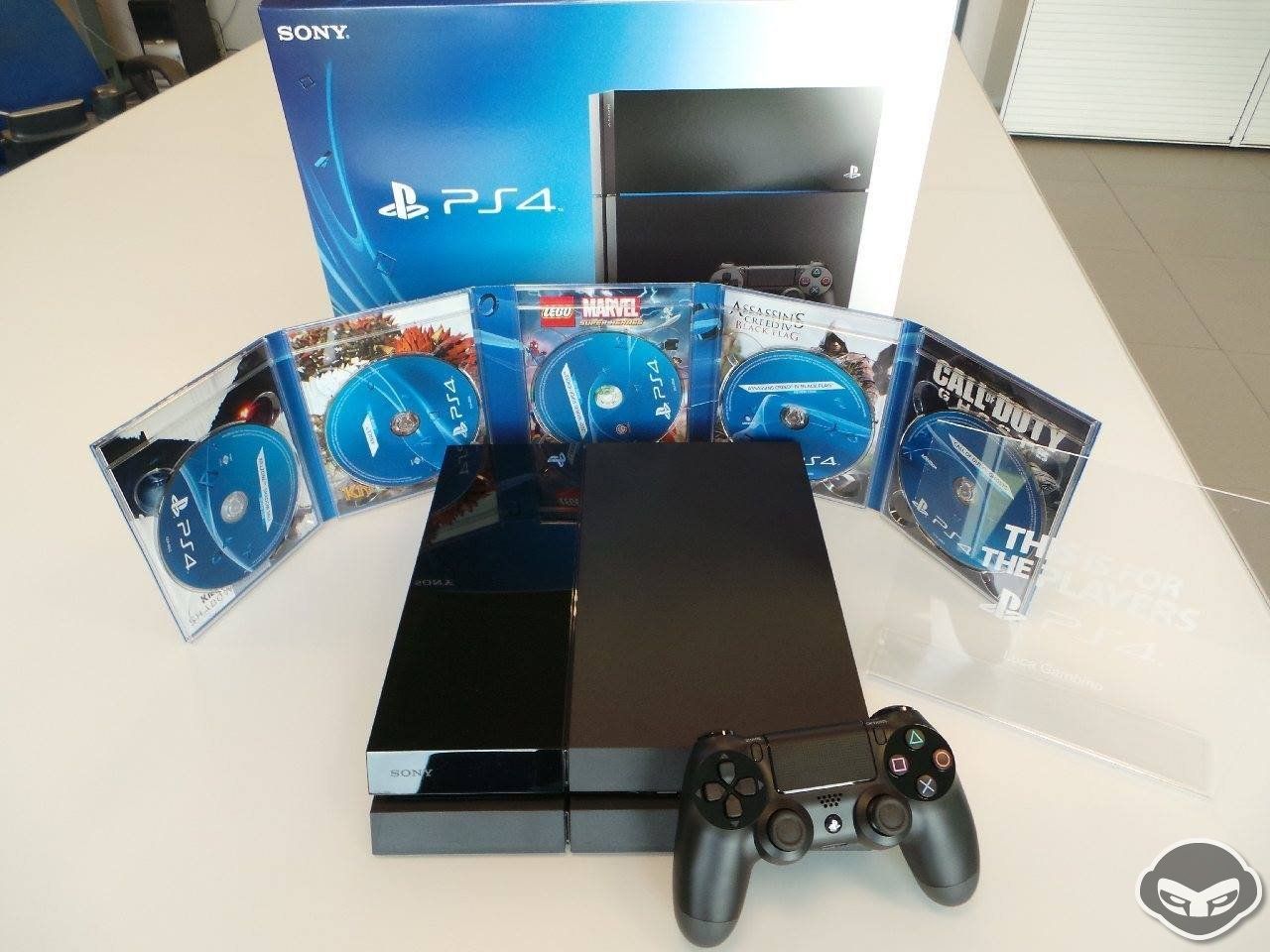 Una PlayStation 4 in Redazione