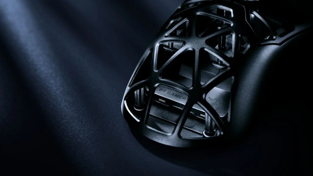 Viper Mini Signature Edition - Mouse ultra leggero da Razer