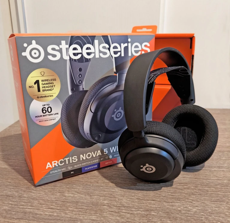 Arctis Nova 5 Wireless la recensione per il nuovo headset di Steelseries