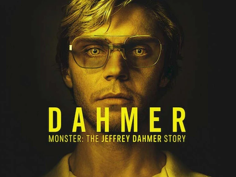 Crimini in serie: il caso di Jeffrey Dahmer e Monster in TV