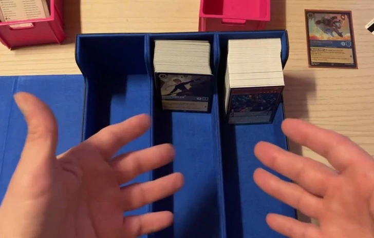 Conservare le carte da collezione in un deck box