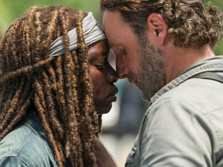 The Walking Dead tutto su Rick e Michonne in attesa di The Ones Who Live