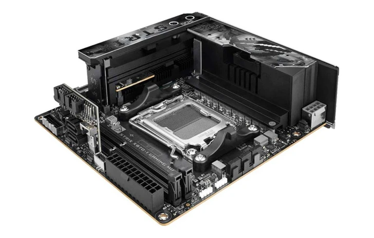 ASUS ROG Strix X870I   Avanzata motherboard MiniITX